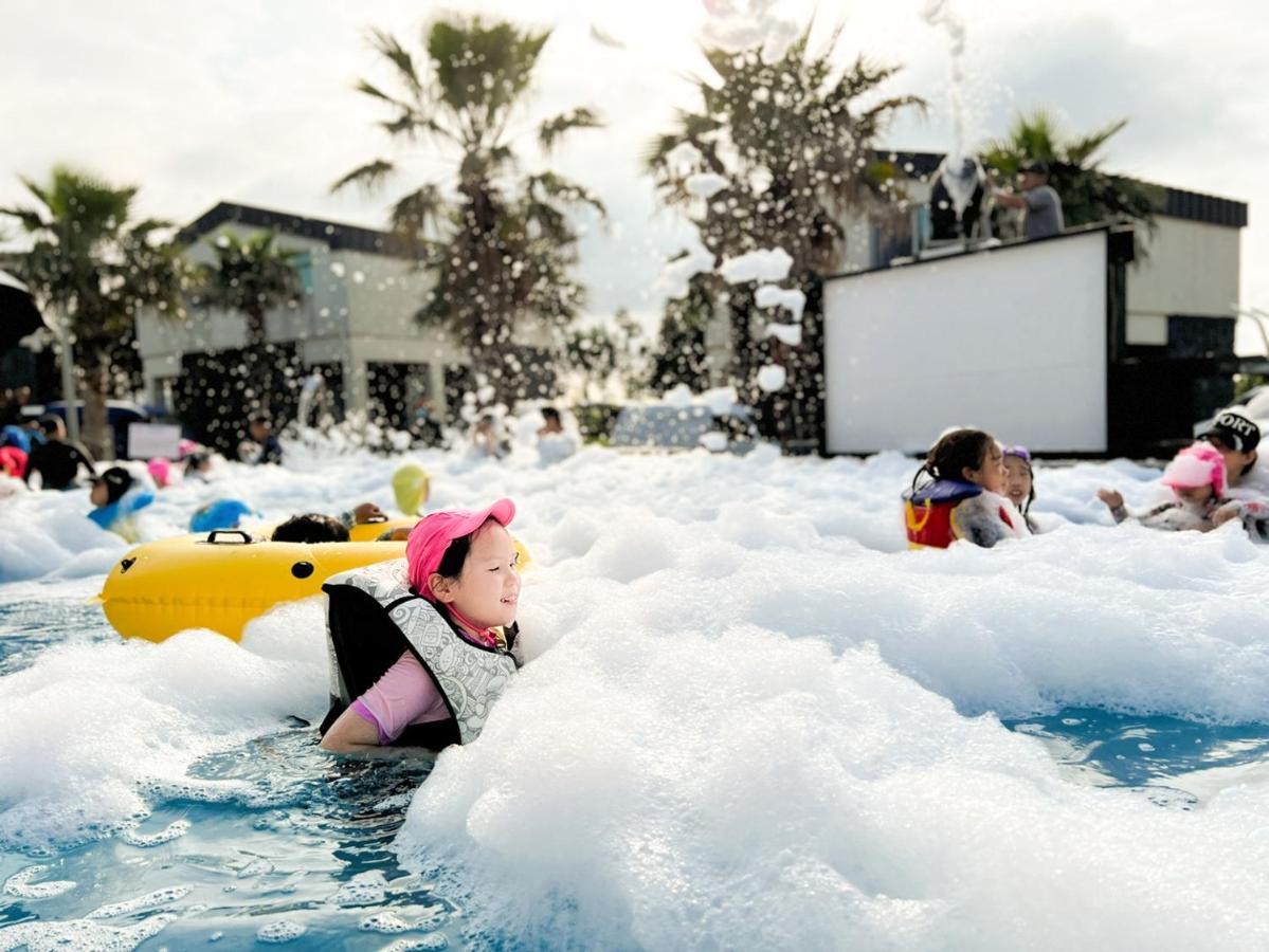 Pool And Villa Sorang Jeju Exterior photo