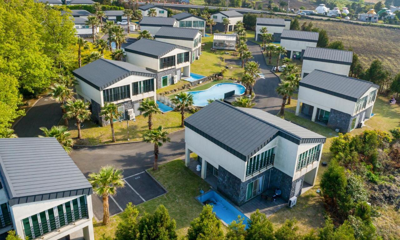 Pool And Villa Sorang Jeju Exterior photo